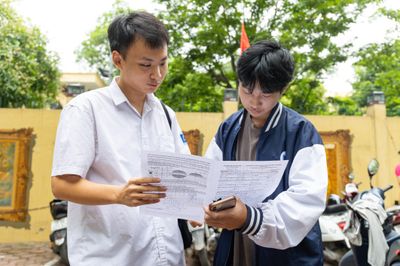 Thiếu 5 phút cuối giờ, thí sinh tiếc nuối lỡ cơ hội chạm mốc 9 điểm Toán