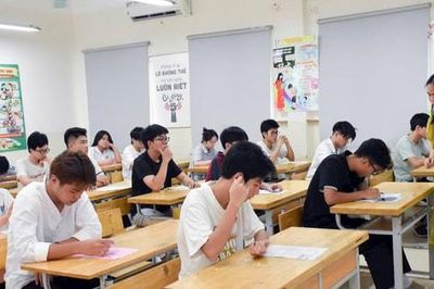 Ngày đầu kỳ thi tốt nghiệp THPT năm 2026: Đồng hành cùng thí sinh, đề ngữ văn gây ấn tượng