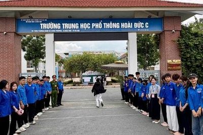 Ngày thi đầu tiên tại xã Sơn Đồng diễn ra an toàn, đúng quy chế