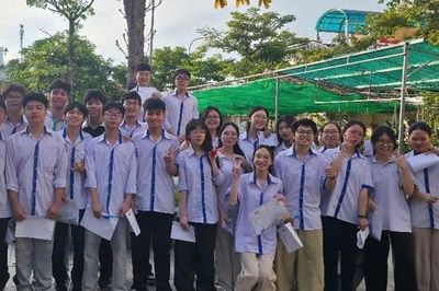 Những khoảnh khắc đẹp trong ngày đầu thi tốt nghiệp THPT tại Quảng Ninh