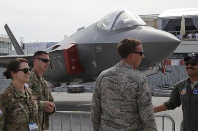 Mỹ âm thầm chuẩn bị 11 tiêm kích tàng hình F-35 cho khách hàng VIP