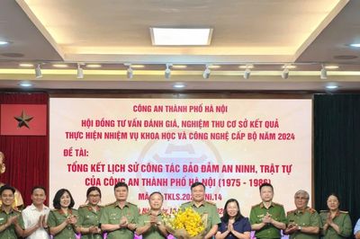 Nghiệm thu thành công đề tài khoa học cấp Bộ tổng kết lịch sử công tác bảo đảm an ninh, trật tự của Công an Hà Nội giai đoạn 1975-1986