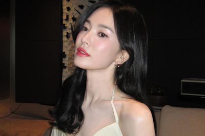 Song Hye Kyo trẻ trung khó tin