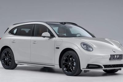 Mẫu xe Trung Quốc trông như bản lai giữa Volkswagen và Porsche
