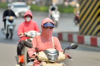 Thời tiết hôm nay 12.6: Trung Bộ nắng nóng, Nam Bộ mưa to