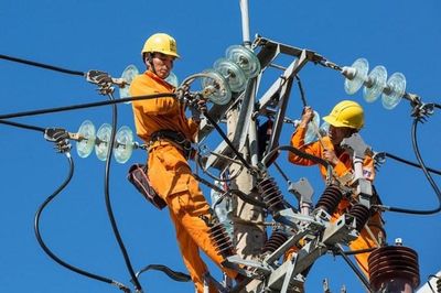 EVN lãi gần 52.000 tỉ đồng: Thủy điện lập kỉ lục, nhưng áp lực mới đang xuất hiện