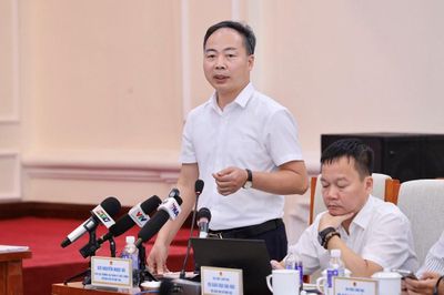 Tranh luận quanh đề Ngữ văn thi tốt nghiệp THPT 2026: Bộ GD&ĐT nói gì?