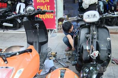 [Video] Hà Nội dự kiến thu hẹp diện hỗ trợ đổi xe máy điện