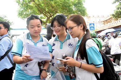 Ngày đầu thi tốt nghiệp THPT: Đề phân hóa cao, dự kiến phổ điểm 6-7