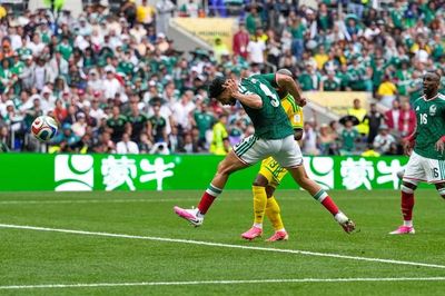 'Mưa thẻ' trận khai mạc World Cup 2026: 3 người bị đuổi, Mexico thắng nhẹ