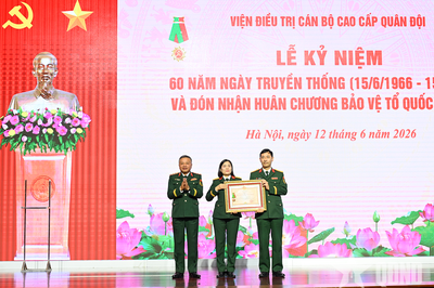 Viện Điều trị cán bộ cao cấp Quân đội đón nhận Huân chương Bảo vệ Tổ quốc hạng Ba