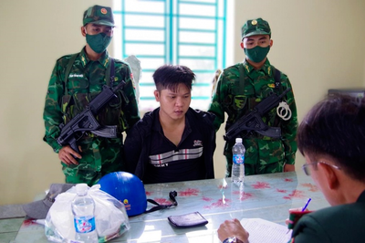 Khởi tố vụ án vận chuyển ma túy qua biên giới