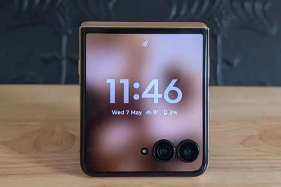 [GALLERY] Motorola Razr 60 5G trở lại, khiến Galaxy Z Flip6 dè chừng