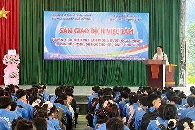 Người dân miền núi Thanh Hóa giảm nghèo bền vững nhờ xuất khẩu lao động