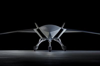 Boeing tung 'quái vật không người lái' mới mang tên lửa diệt tiêm kích