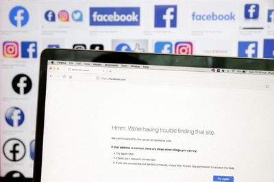 Facebook, Messenger đồng loạt 'sập', người dùng hoang mang vì lỗi đăng nhập