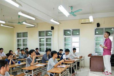 Ngày đầu kỳ thi tốt nghiệp THPT 2026: Bài thi không dễ đạt điểm 9 - 10