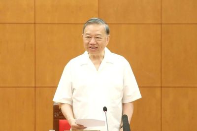 Tổng Bí thư, Chủ tịch nước: Kịp thời miễn nhiệm, thay thế cán bộ năng lực hạn chế, uy tín thấp