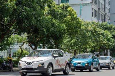 Nhân viên văn phòng nói về VinFast VF 5: Xe nhiều công nghệ, tiết kiệm chi phí từ sạc tới bảo dưỡng