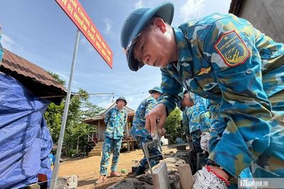 Những 'người thợ xây' đặc biệt dựng mái ấm cho gia đình chính sách