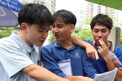 Khép lại kỳ thi tốt nghiệp THPT, thí sinh Hà Nội tự tin khi đề 'dễ thở'