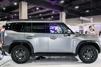 SUV địa hình động cơ PHEV, công suất 360 mã lực, giá gần 1,1 tỷ đồng