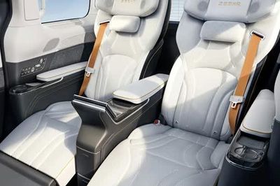 Xe MPV 4 chỗ siêu sang, công suất 789 mã lực, giá gần 3,9 tỷ đồng, cạnh tranh với Lexus LM