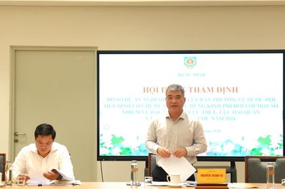 Không tiếp tục cơ chế bổ sung thu nhập đặc thù cho cán bộ thuế, hải quan, kho bạc