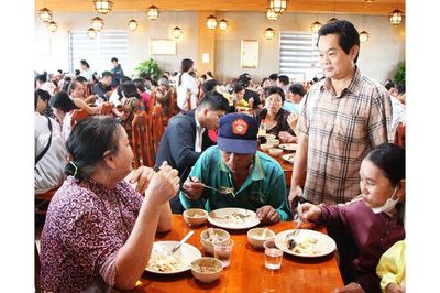 Nghĩa tình từ bếp ăn 0 đồng
