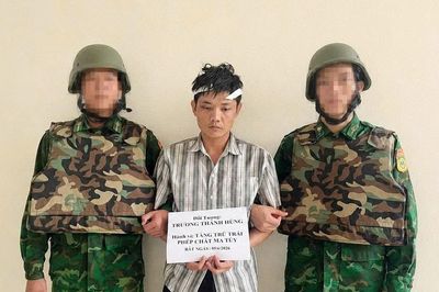 Khởi tố đối tượng tàng trữ trái phép chất ma túy