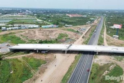 Đề xuất đầu tư Dự án xây dựng đường cao tốc Bắc - Nam phía Tây đoạn Đức Hòa - Mỹ An trên cầu cạn