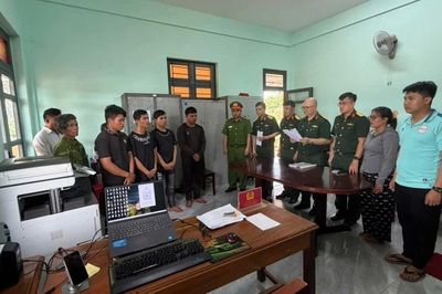 Khởi tố hành vi giết người với 4 đối tượng mang hung khí đánh nhau trong lô cao su