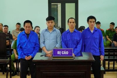 Xét xử nhóm côn đồ 'bắt cóc', đánh đập người dân ép ký giấy nợ