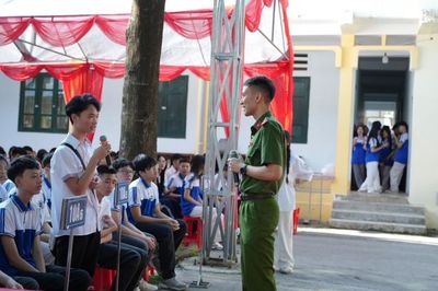 Để trẻ không phải mưu sinh