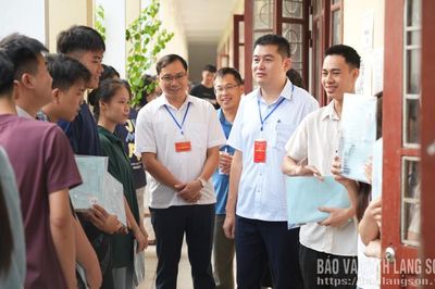 Đoàn kiểm tra số 3 của Ban Chỉ đạo thi cấp tỉnh kiểm tra công tác coi thi tốt nghiệp THPT năm 2026