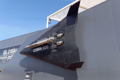 Đức phát triển UAV phản lực Cobra 600 tối ưu tầm bắn cho tên lửa IRIS-T