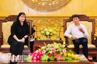 Đồng chí Bí thư Tỉnh ủy Trần Huy Tuấn tiếp và làm việc với Đoàn công tác của Tập đoàn TKG Taekwang