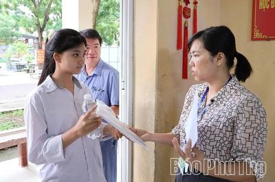 Một thí sinh bị đình chỉ thi do mang điện thoại vào phòng thi