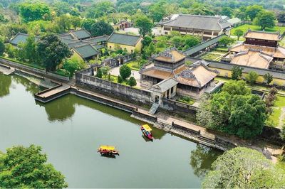 Phục hồi, chỉnh trang cảnh quan hồ Ngọc Dịch - Ngự tiền Văn phòng