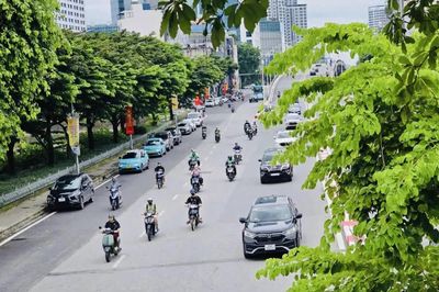 Chủ tịch Hà Nội lý giải việc thu hẹp đối tượng được hỗ trợ chuyển đổi sang xe điện