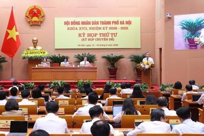 Hà Nội thúc đẩy thi hành Luật Thủ đô tại kỳ họp chuyên đề