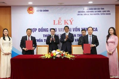 Bộ Tài chính ký kết 11 hợp đồng cho vay lại vốn vay JICA với 8 tỉnh miền núi phía Bắc