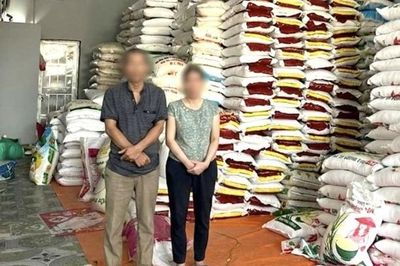 Ninh Bình: Khởi tố vợ chồng giám đốc buôn bán gạo giả