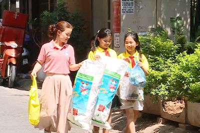 Đổi phế liệu nhận cây xanh lan tỏa lối sống xanh