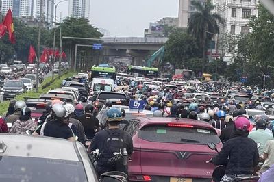 Chỉ hỗ trợ hộ nghèo đổi xe máy xăng sang xe điện?