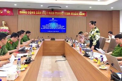 Đoàn công tác Trung tâm dữ liệu quốc gia khảo sát, hướng dẫn, đôn đốc thực hiện Nghị quyết 57-NQ/TW tại tỉnh