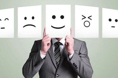7 câu nói tưởng vô hại nhưng lại vô tình 'đánh tụt EQ' trong giao tiếp hằng ngày
