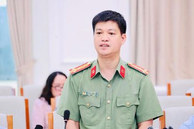 74 thí sinh bị đình chỉ thi tốt nghiệp 2026, xác minh nghi vấn dùng AI giải đề