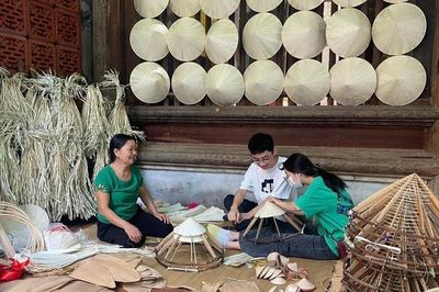 Hà Nội: Đưa 'chợ phiên' làng nghề truyền thống vào trung tâm thương mại
