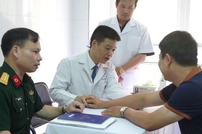 Đưa điều trị vảy nến chuyên sâu đến gần người bệnh qua hợp tác quân - dân y